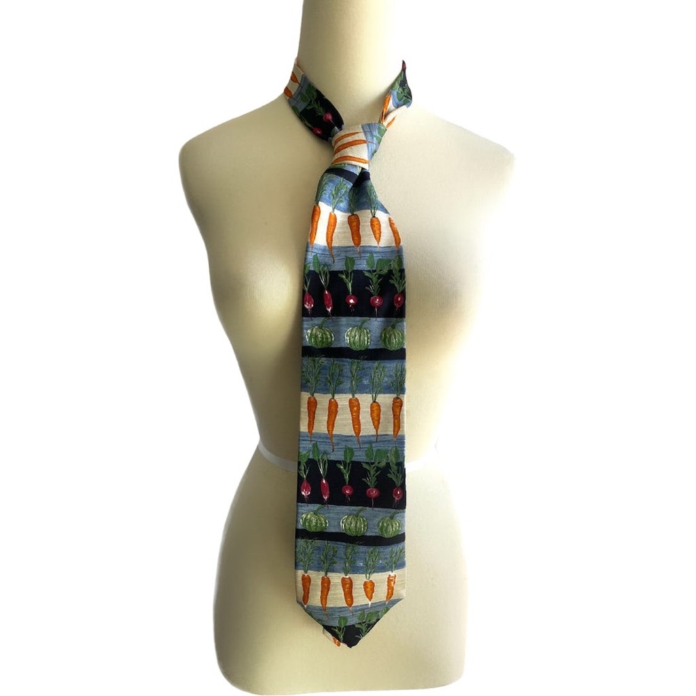 90’s Structure Carrot Tie